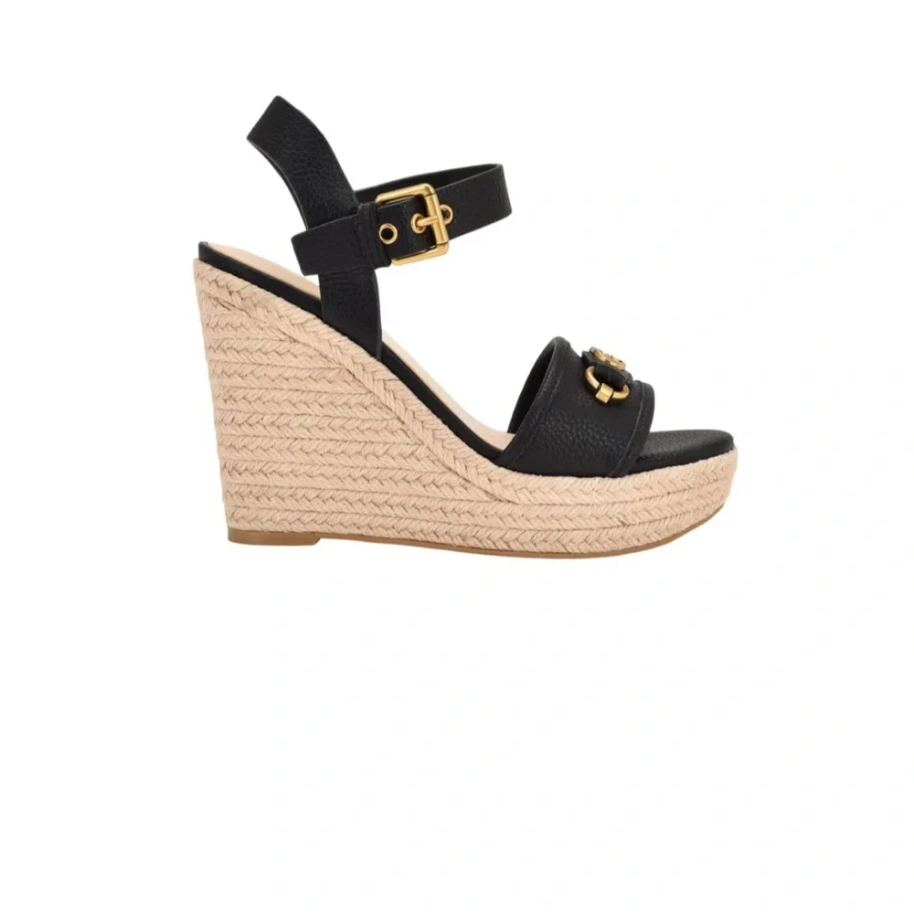 🖤🖤 Used like new Guess Hisley Espadrille Wedge Sandal Black Size 8